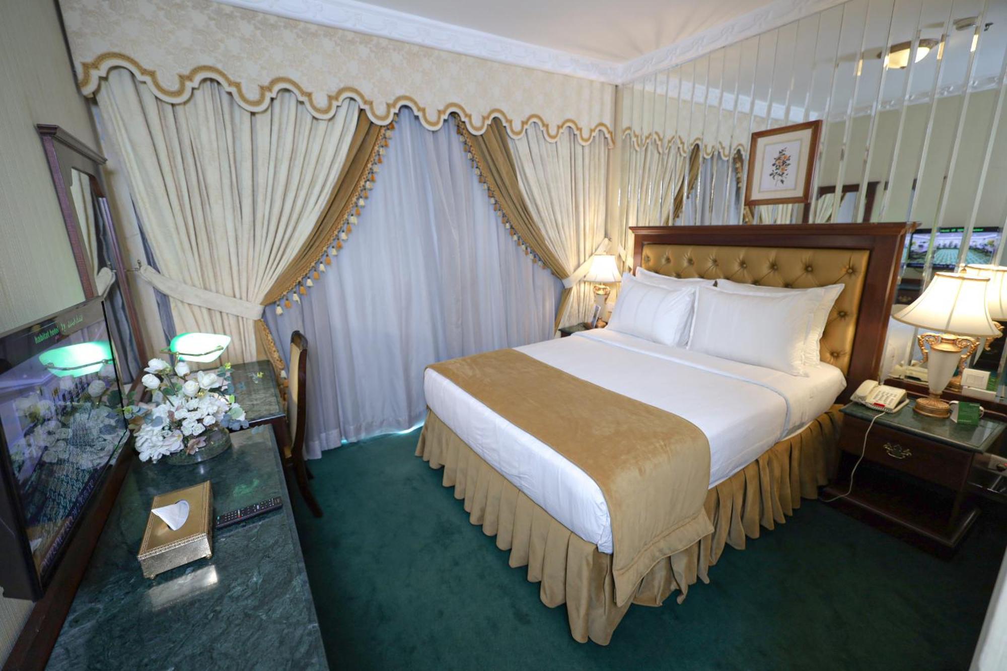 Habitat All Suites, Эль-Хубар Экстерьер фото A bedroom at the hotel