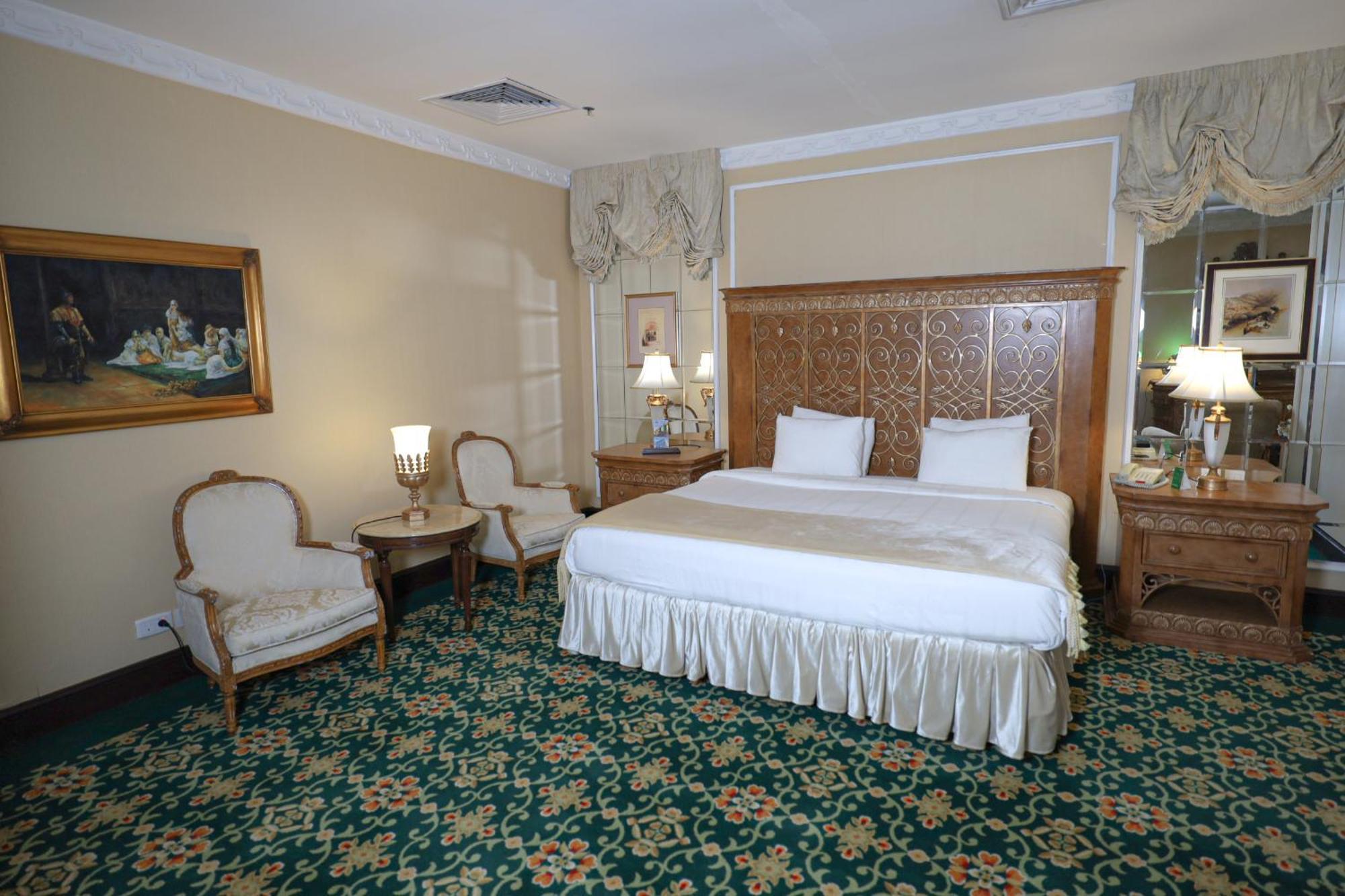Habitat All Suites, Эль-Хубар Экстерьер фото A bedroom at the hotel