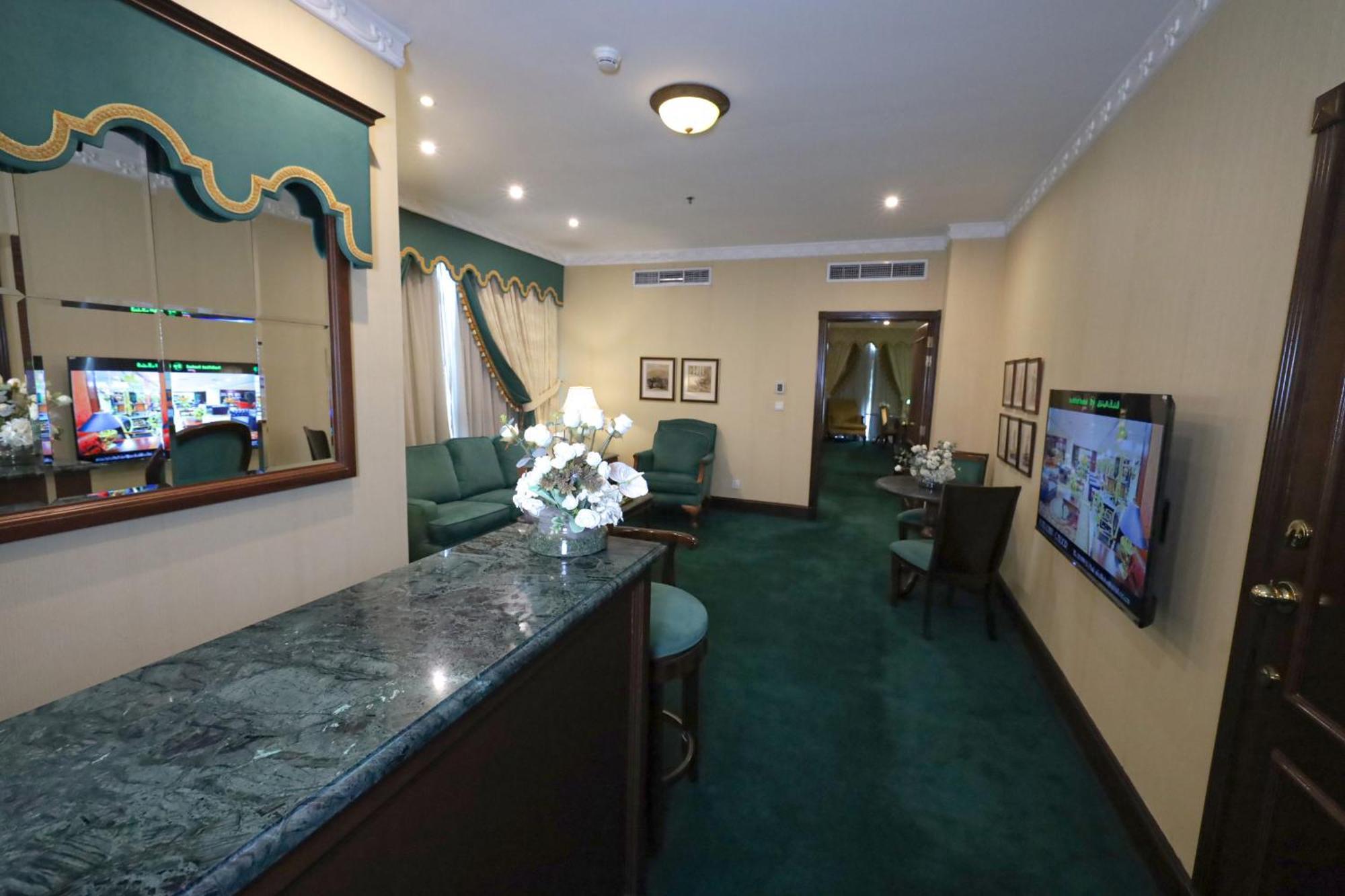 Habitat All Suites, Эль-Хубар Экстерьер фото The Green Room