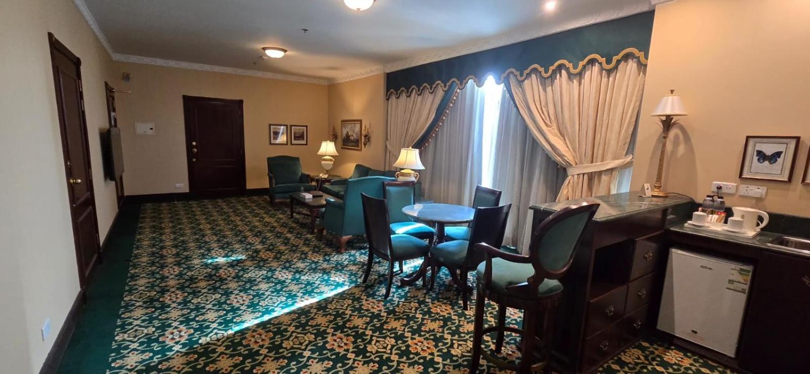 Habitat All Suites, Эль-Хубар Экстерьер фото